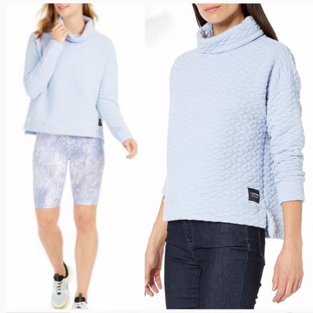 Calvin Klein Performance Light Blue Quilted Cowlneck Top size XS